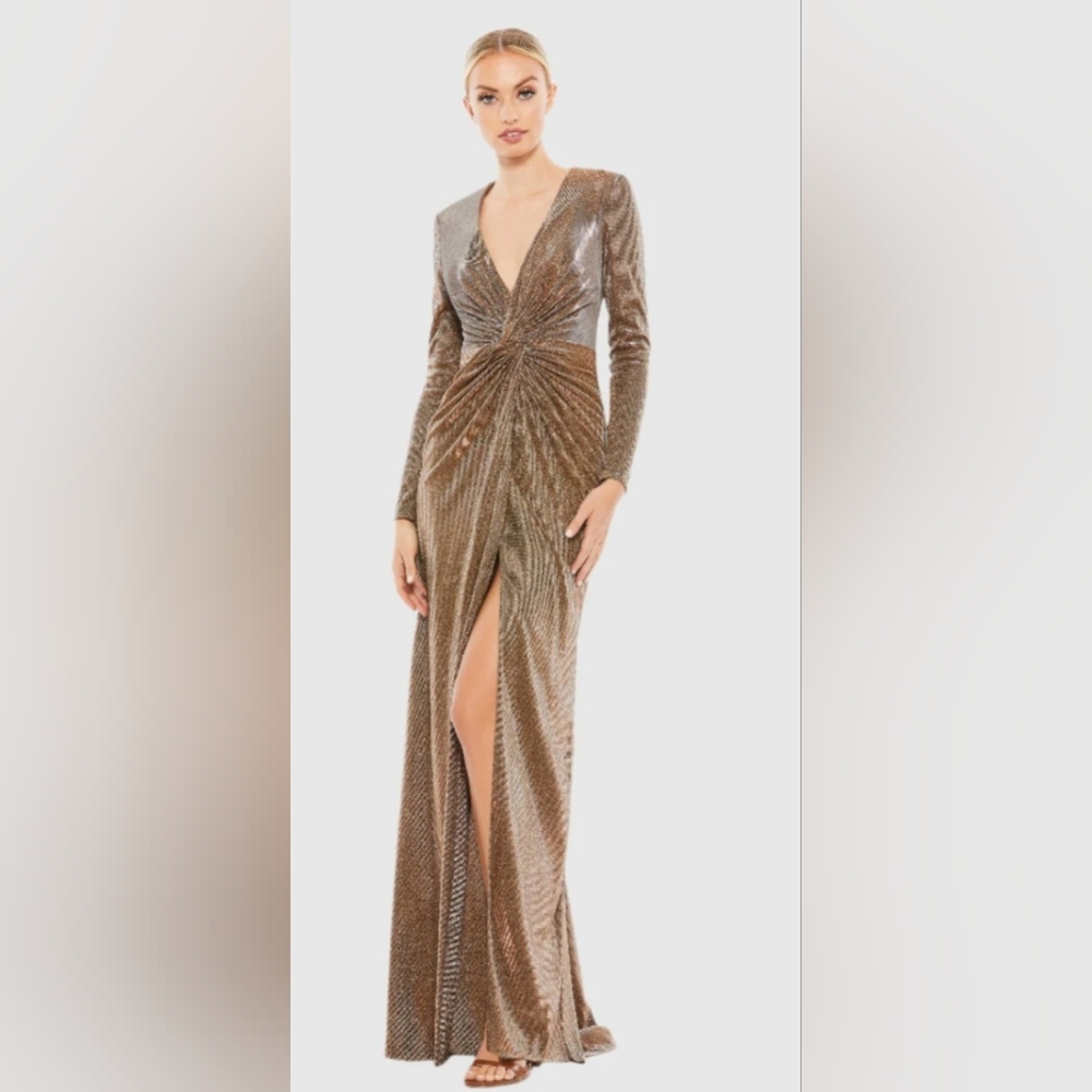 Ieena for Mac Duggal Front Twist V Neck Long Sleeve Gown 261941 Size 4 Bronze